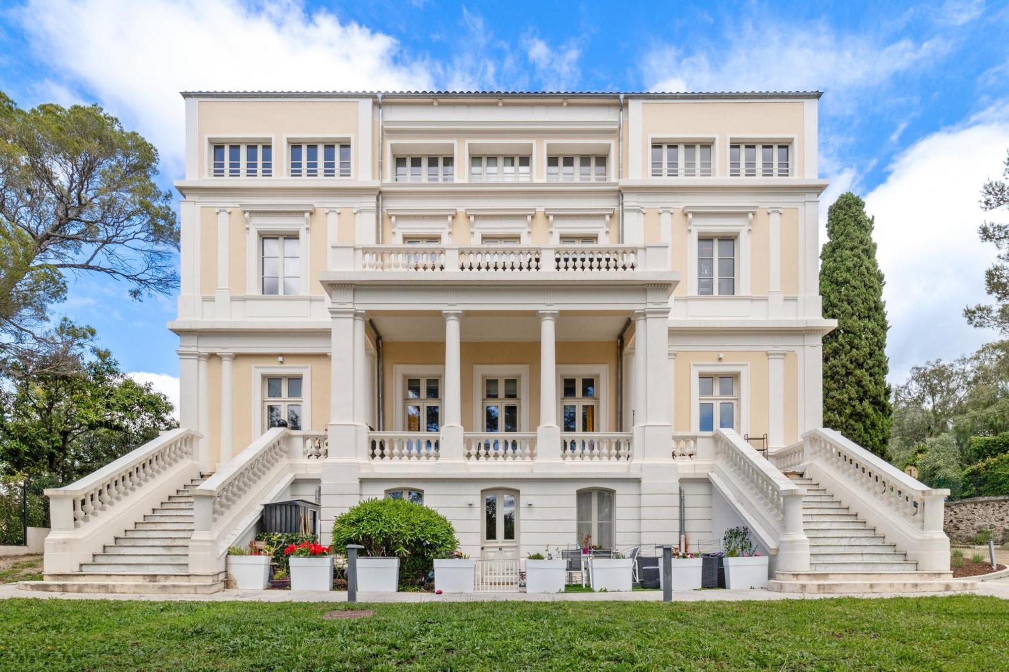 Appartement De Messugues - Appt Standing Vue Mer Saint-Raphaël Dış mekan fotoğraf